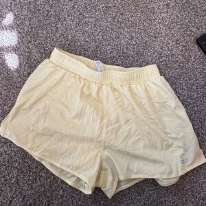 ALO Yoga butter Yellow Athletic Shorts
